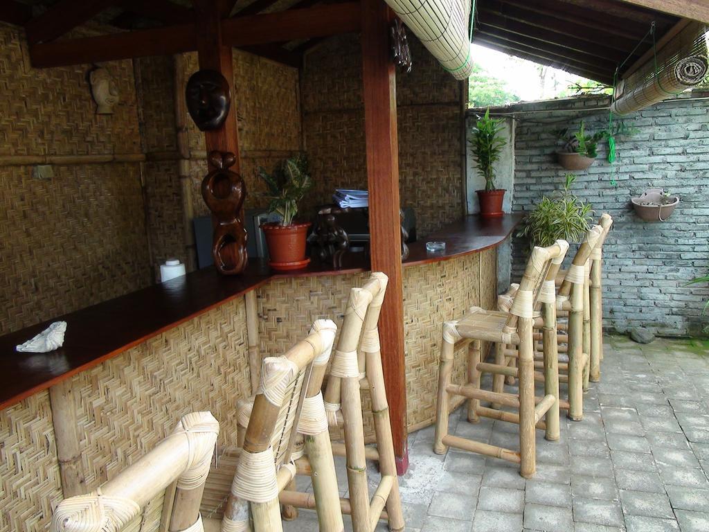 Villa Yukie Senggigi Montongbuwoh Extérieur photo