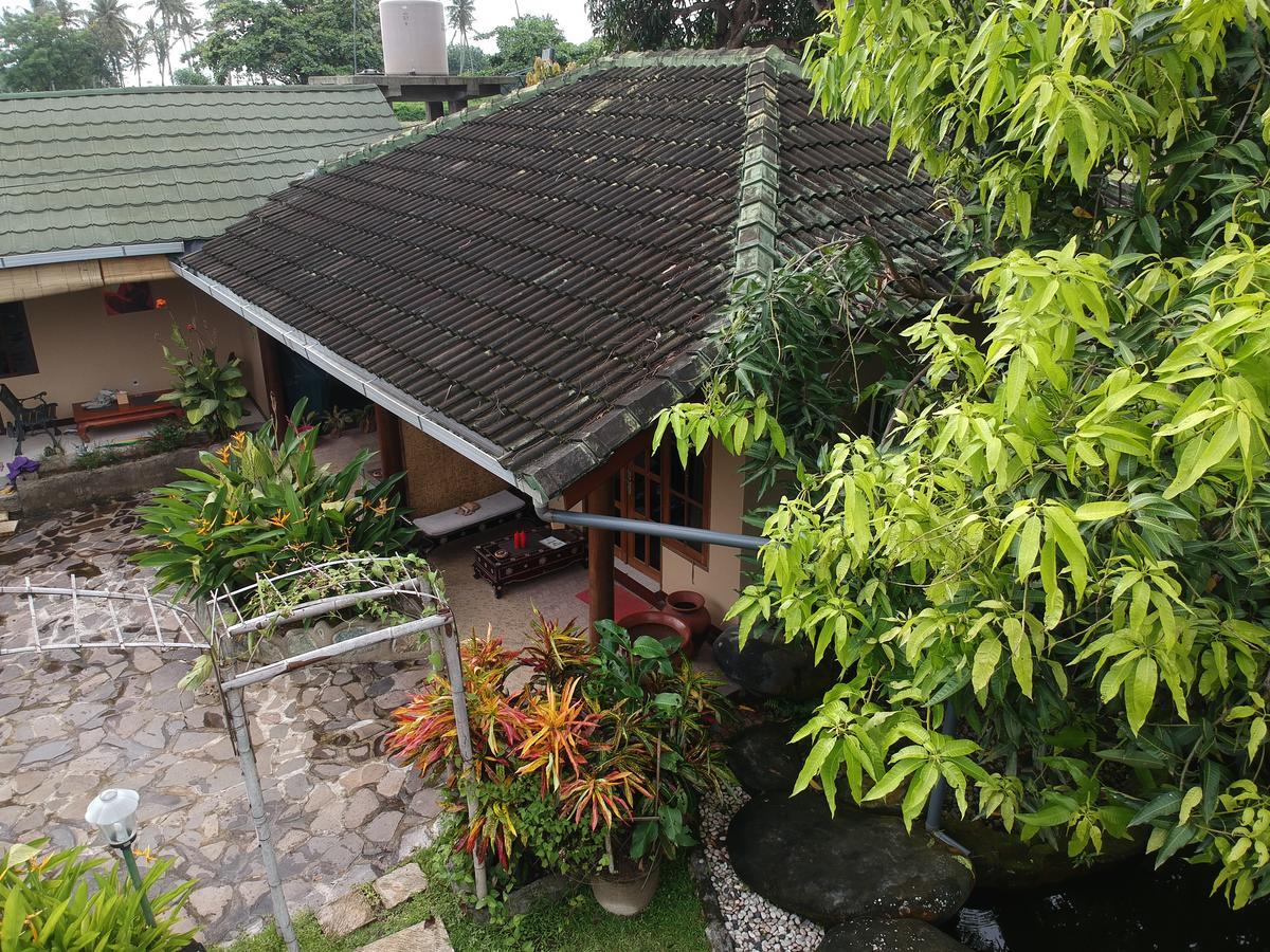 Villa Yukie Senggigi Montongbuwoh Extérieur photo