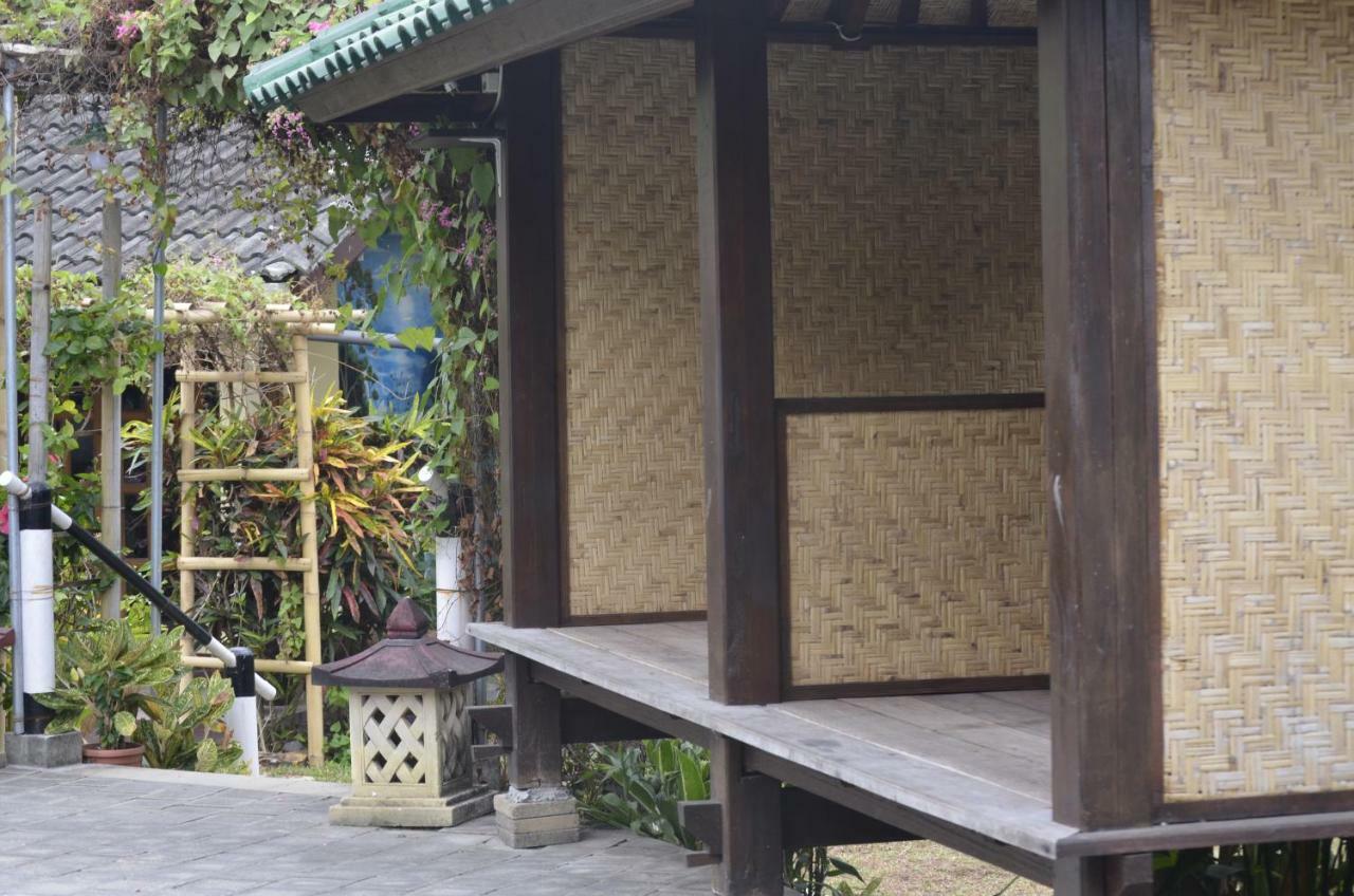 Villa Yukie Senggigi Montongbuwoh Extérieur photo