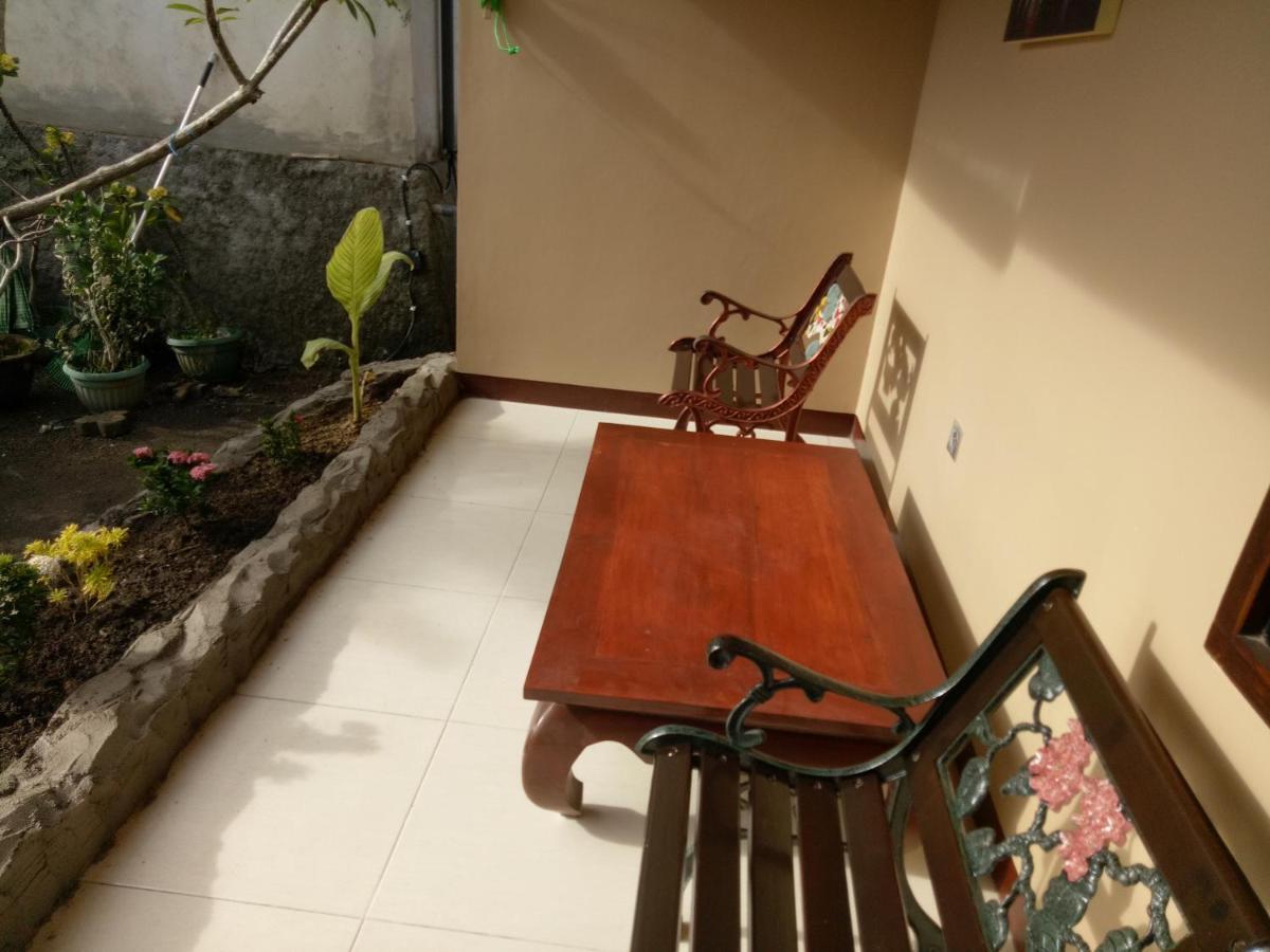 Villa Yukie Senggigi Montongbuwoh Extérieur photo